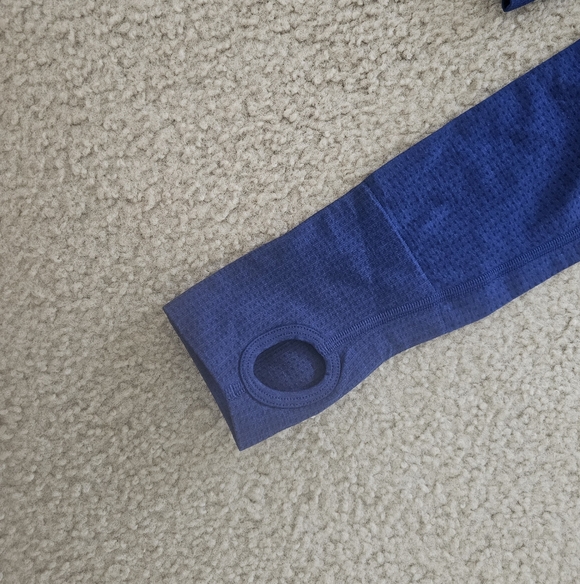 GS Blue Long Sleeve Crop Top W Thumb Holes - Picture 5 of 9